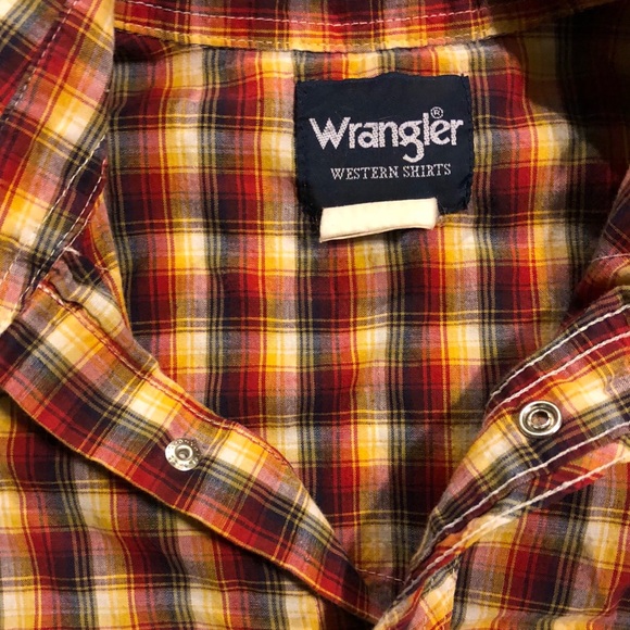 Wrangler Button Up - Picture 3 of 3
